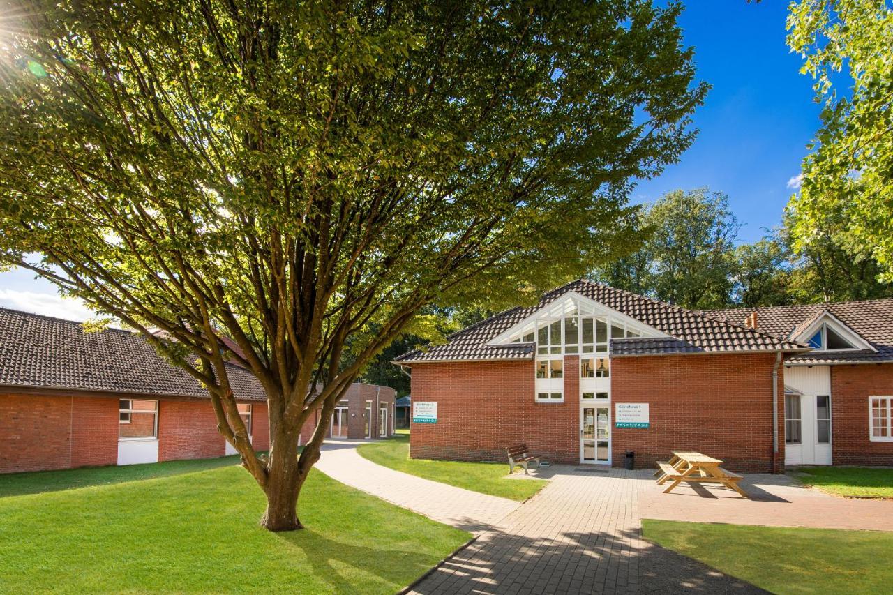 Hoessensportzentrum Westerstede Extérieur photo