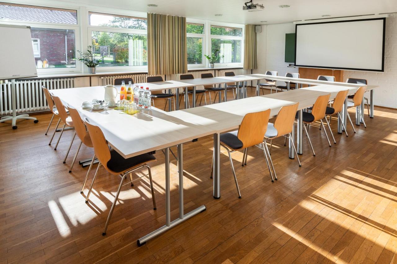 Hoessensportzentrum Westerstede Extérieur photo